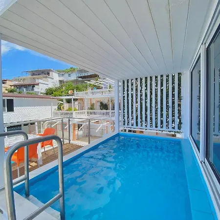 Napolon Complex 3*