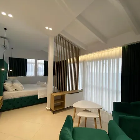 Napolon Complex Qeparo