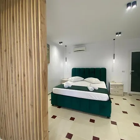 Napolon Complex 3*