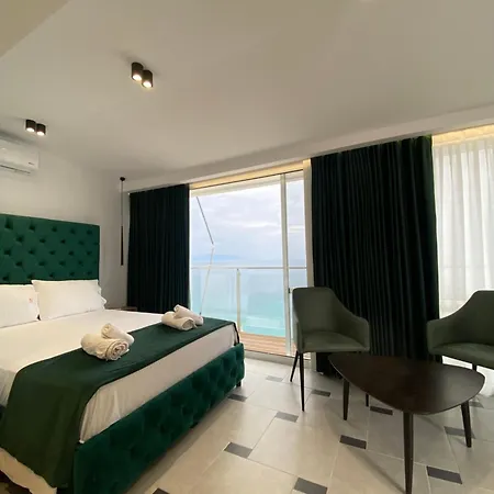 Napolon Complex 3* Qeparo