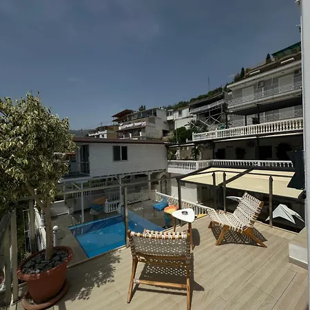 Napolon Complex 3* Qeparo