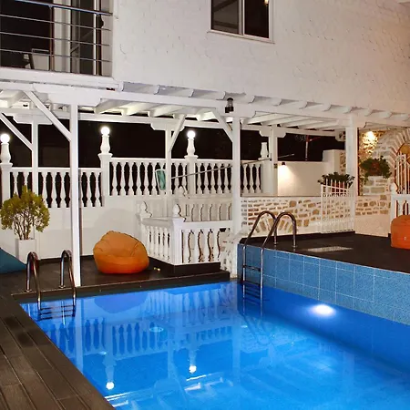 Napolon Complex צ'פרו