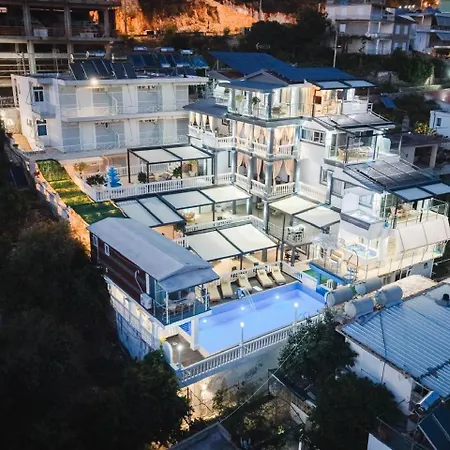 Napolon Complex 3*