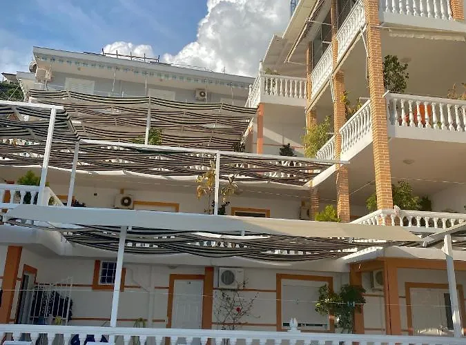 Hotel Napolon Complex Qeparo