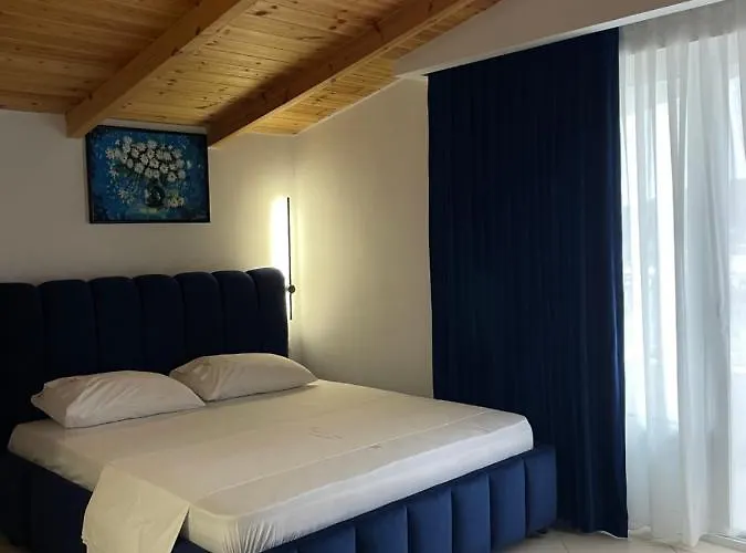 Hotel Napolon Complex Qeparo