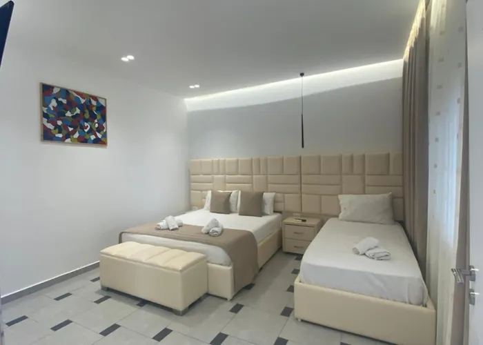 Hotel Napolon Complex Qeparo