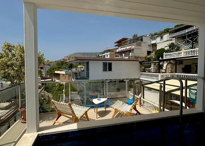 Napolon Complex 3* Qeparo