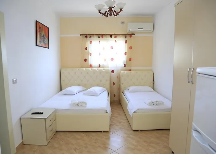 Hotel Napolon Complex Qeparo