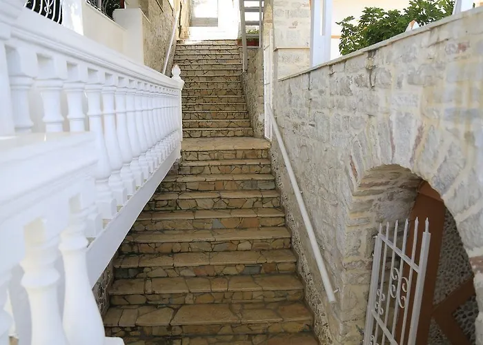 Napolon Complex Hotel Qeparo