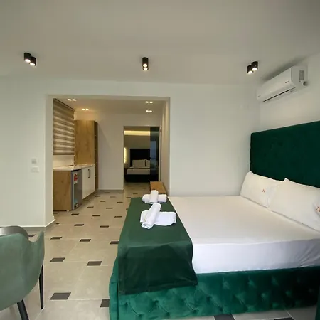 Отель Napolon Complex 3*