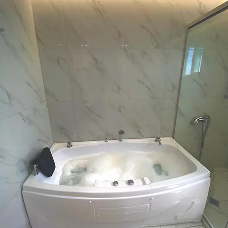 Napolon Complex Qeparo