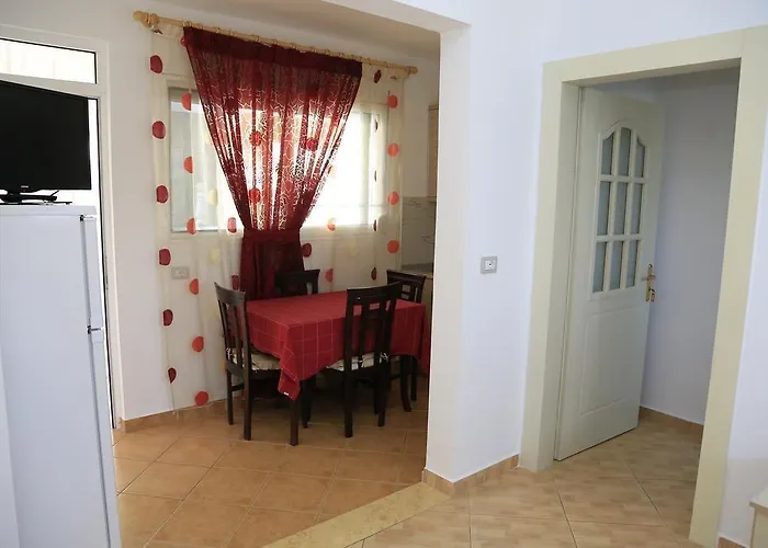 Napolon Complex Szálloda Qeparo